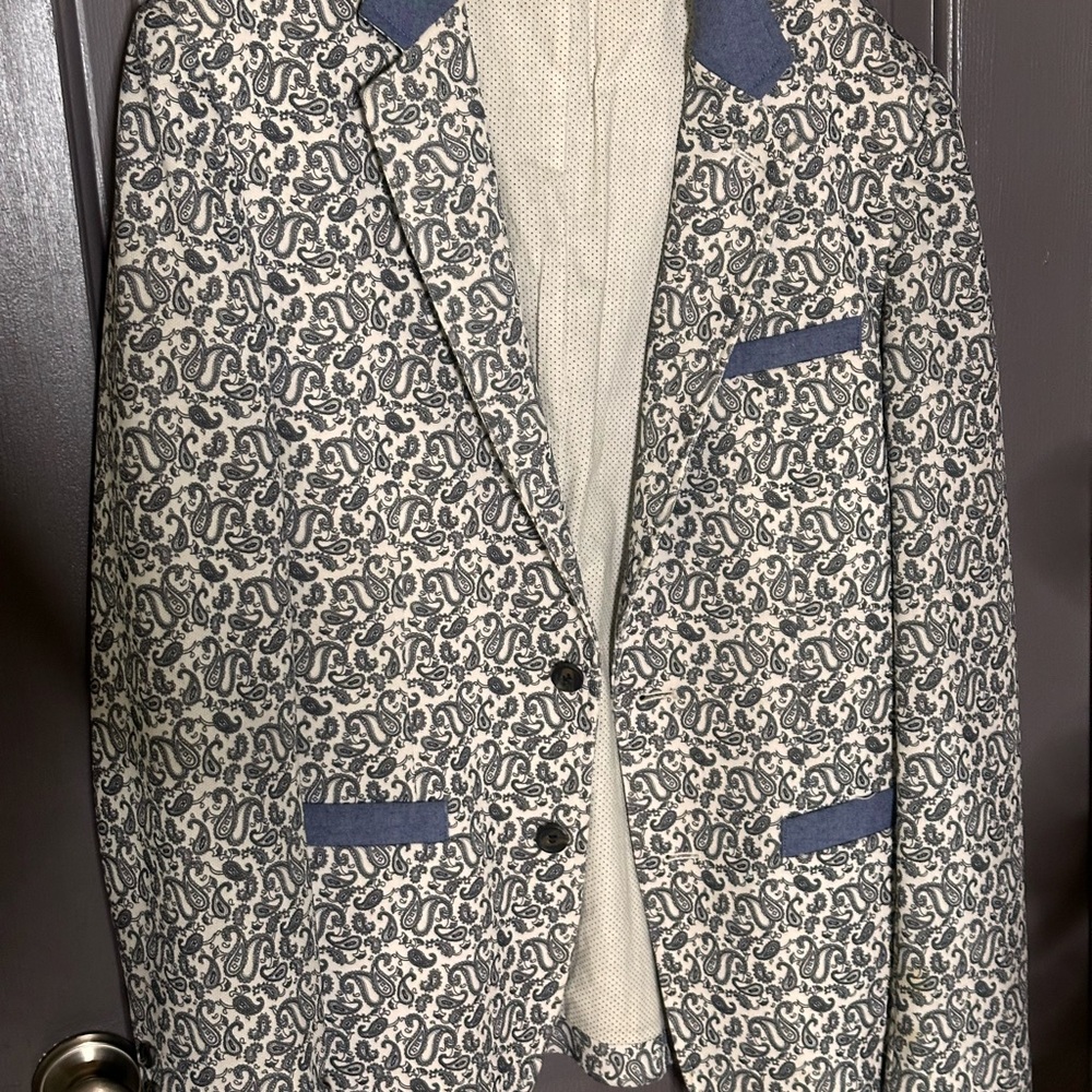 Men's Patterned Blazer with Blue Accents
